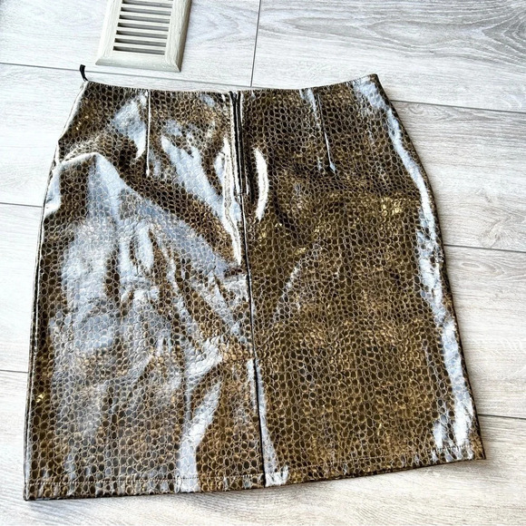 Valenti Snakeskin Faux Patent Leather Mini Skirt - Picture 8 of 12